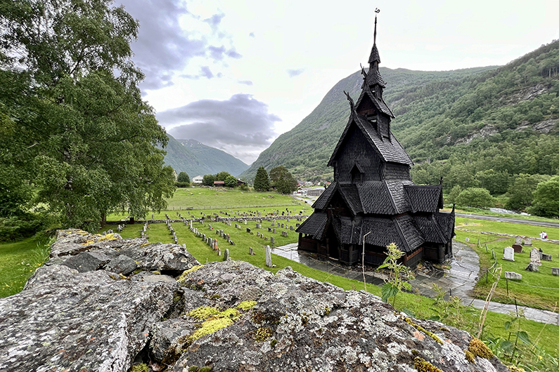 Architectural Treasures from the Middle Ages :: Bogund Stave Church